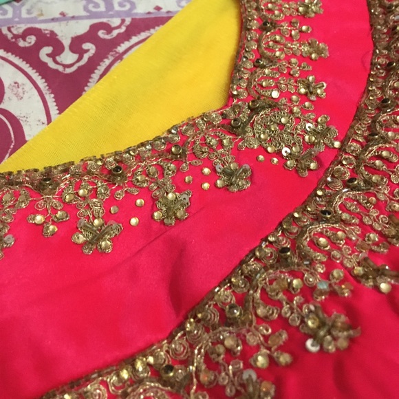 Lehenga in Yellow and Pink - Picture 6 of 16